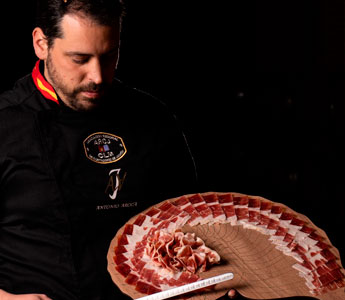 Corte de jamón a cuchillo